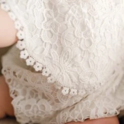 Lola Lace Bib(Lola Lace Bib) -Tiny Trendz Bib Lola Lace Detail 3430