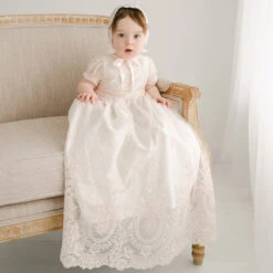 Elizabeth Christening Gown & Bonnet(Elizabeth Christening Gown Bonnet)