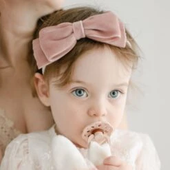 Elizabeth Velvet Bow Headband(Elizabeth Velvet Bow Headband)